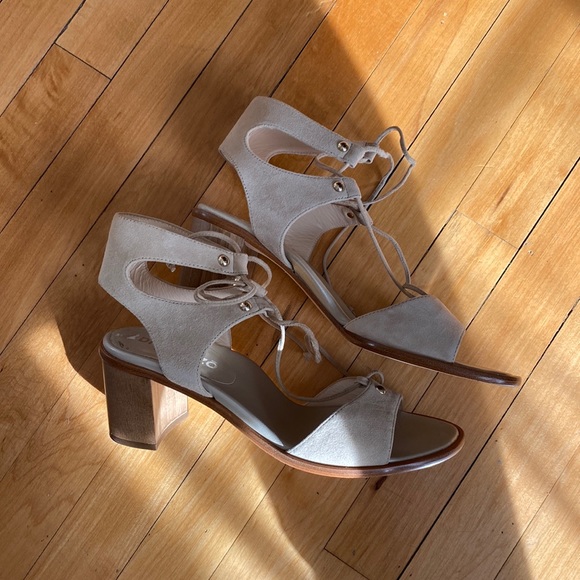 Di Chenzo - Suede tie up sandals - Picture 1 of 7